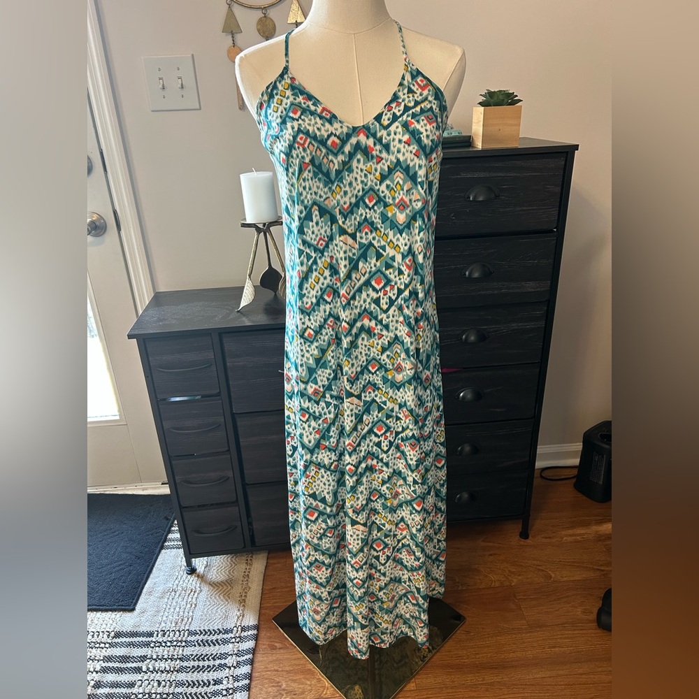 Old Navy Teal and White Geometric Maxi Dress Size Small